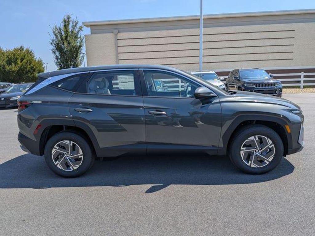 New 2026 Hyundai Tucson Hybrid Blue SUV