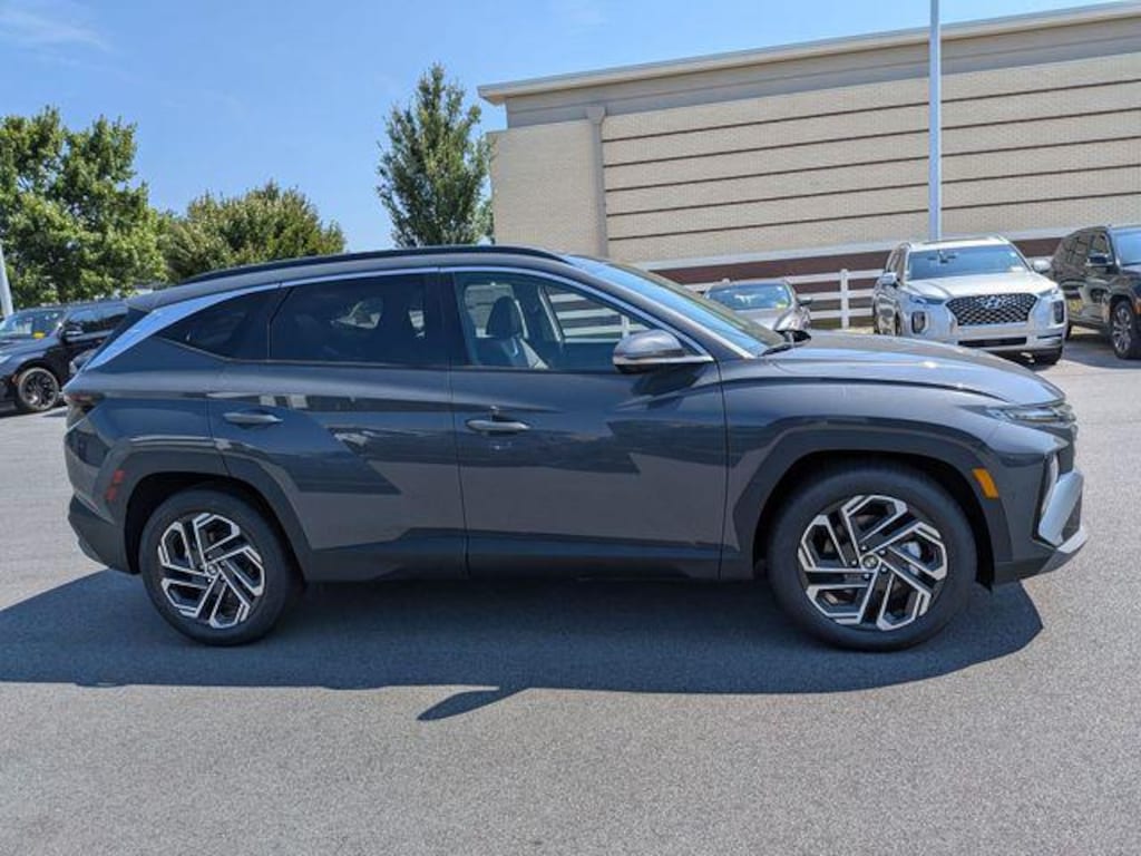 New 2026 Hyundai Tucson Limited FWD SUV