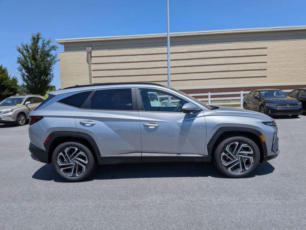 New 2026 Hyundai Tucson SEL Plus FWD SUV