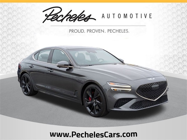 2022 GENESIS G70 Standard's photo