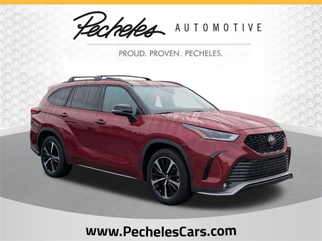 2022 Toyota Highlander XSE's photo