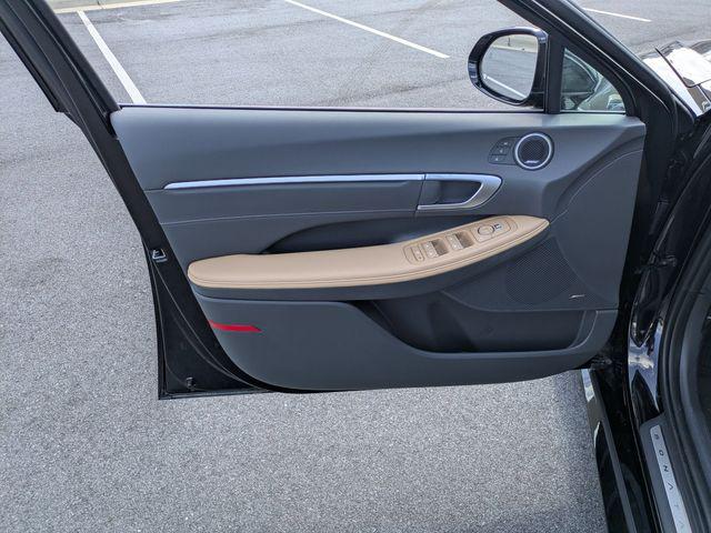 2025 Hyundai Sonata Hybrid Limited - Photo 10