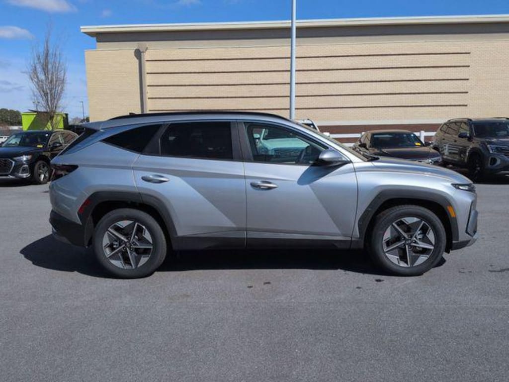 New 2026 Hyundai Tucson SEL FWD SUV