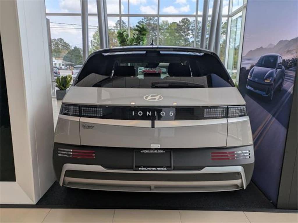 New 2025 Hyundai IONIQ 5 SE SUV