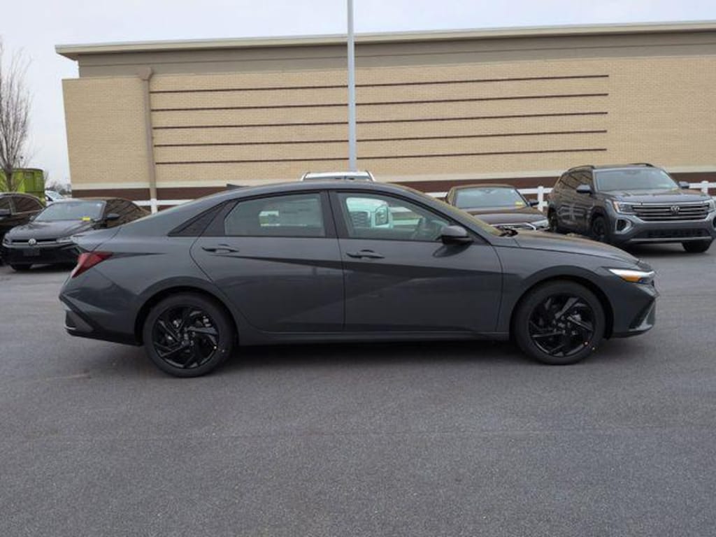 New 2026 Hyundai Elantra SEL Sport Sedan