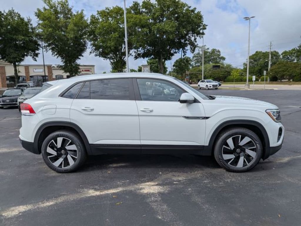 Used 2024 Volkswagen Atlas Cross Sport 2.0T SE w/Technology SUV