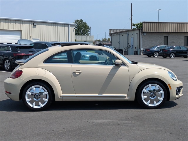 Used 2019 Volkswagen Beetle SEL FINAL EDITION with VIN 3VWFD7ATXKM705482 for sale in Greenville, NC