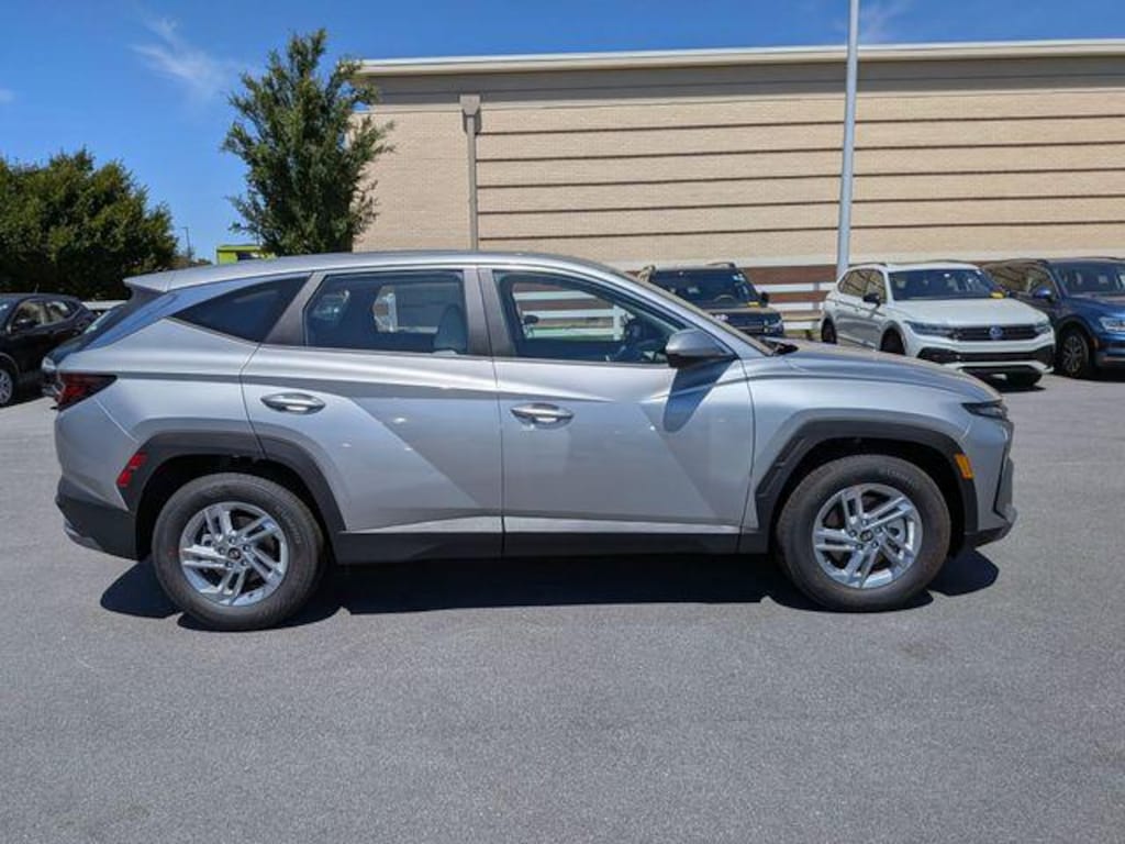 New 2026 Hyundai Tucson SE FWD SUV