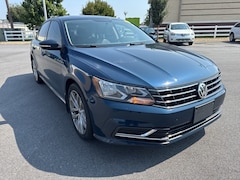 2019 Volkswagen Passat 2.0T Wolfsburg Sedan