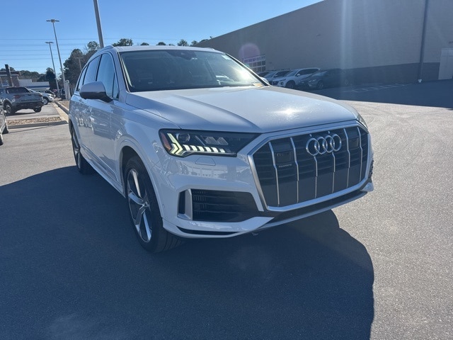 2020 Audi Q7 55 Premium Plus's photo