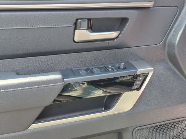 2026 Toyota Tundra Limited - Photo 10