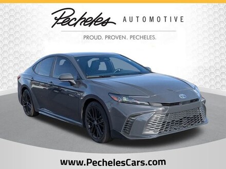 2025 Toyota Camry SE Sedan