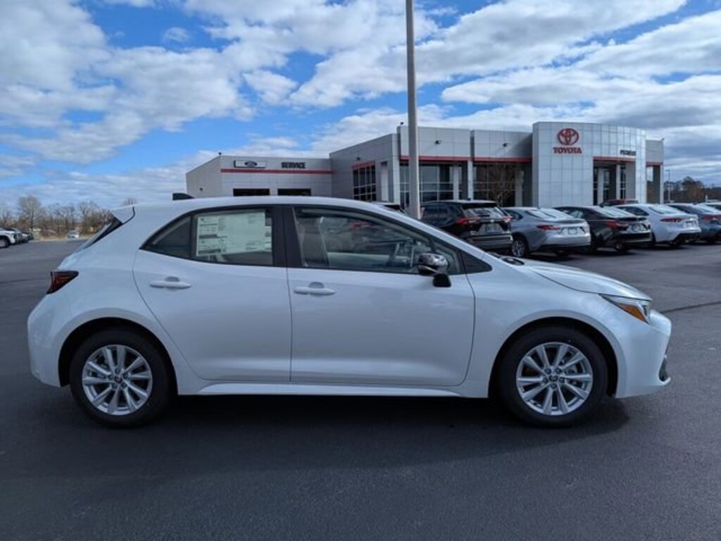 New 2026 Toyota Corolla Hatchback SE Hatchback