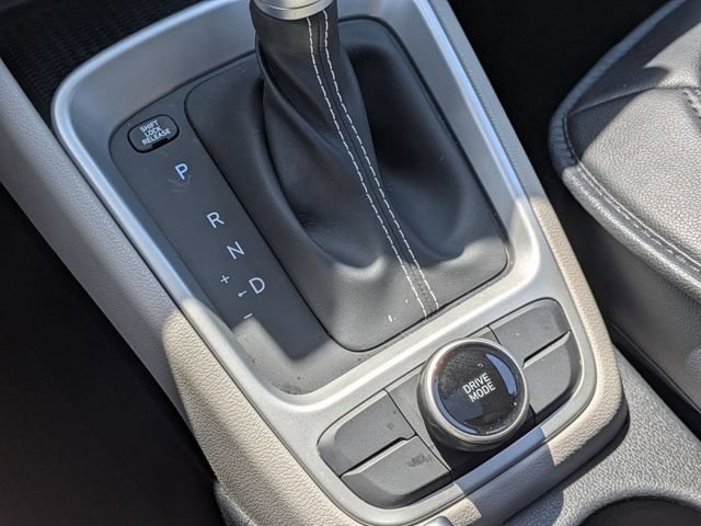 2024 Hyundai Venue SEL - Photo 17