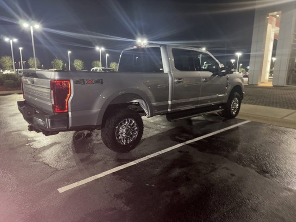 Used 2022 Ford F-250SD XLT Truck