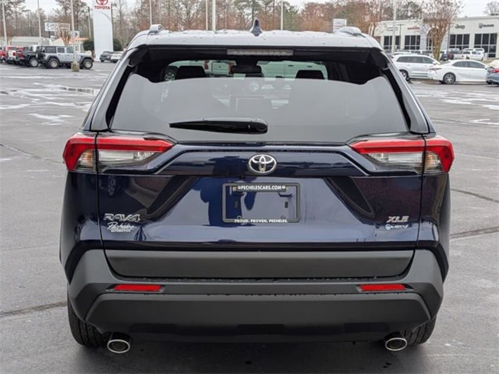 New 2025 Toyota RAV4 Hybrid XLE SUV