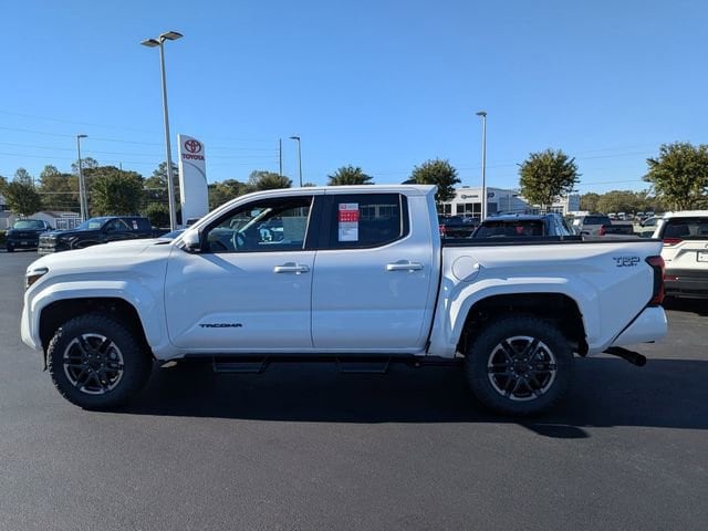 2025 Toyota Tacoma TRD Sport - Photo 6