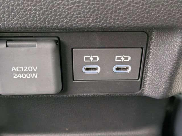 2025 Toyota Tacoma Limited - Photo 27