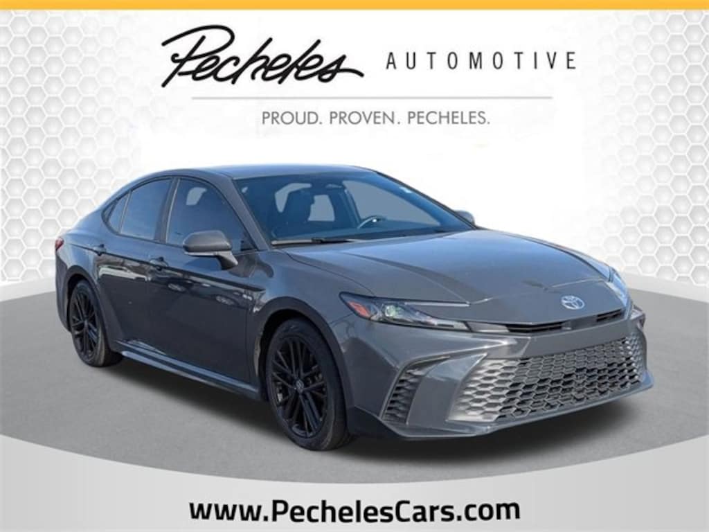 Used 2025 Toyota Camry SE Sedan