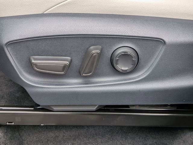2025 Toyota Tacoma Limited - Photo 13