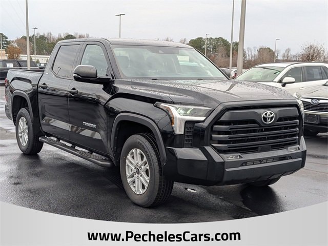 2023 Toyota Tundra SR5's photo