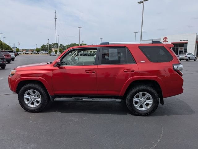 2021 Toyota 4Runner SR5 - Photo 6