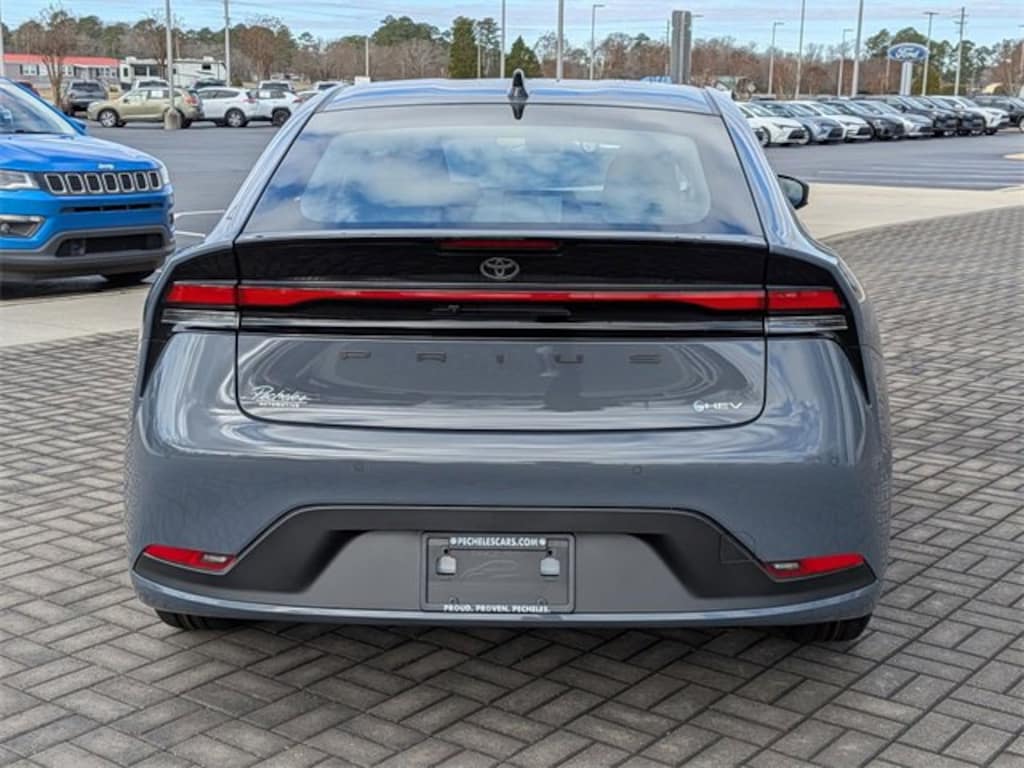 New 2026 Toyota Prius LE Hatchback