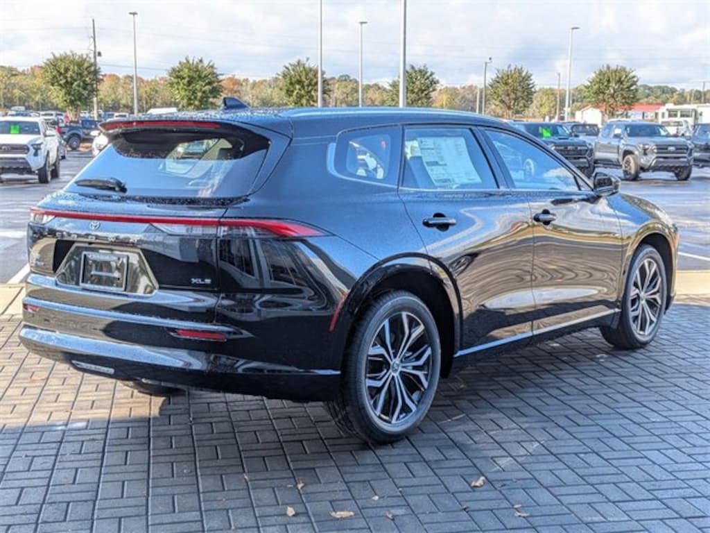 New 2025 Toyota Crown Signia XLE SUV