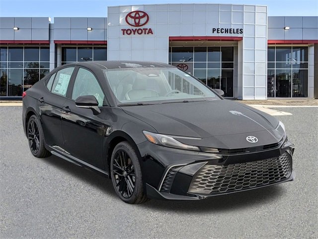 2026 Toyota Camry SE's photo