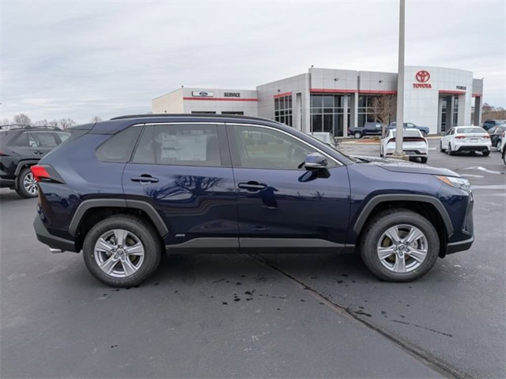 New 2025 Toyota RAV4 Hybrid XLE SUV