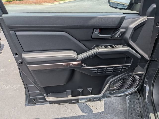 2026 Toyota 4Runner TRD Off-Road Premium - Photo 10