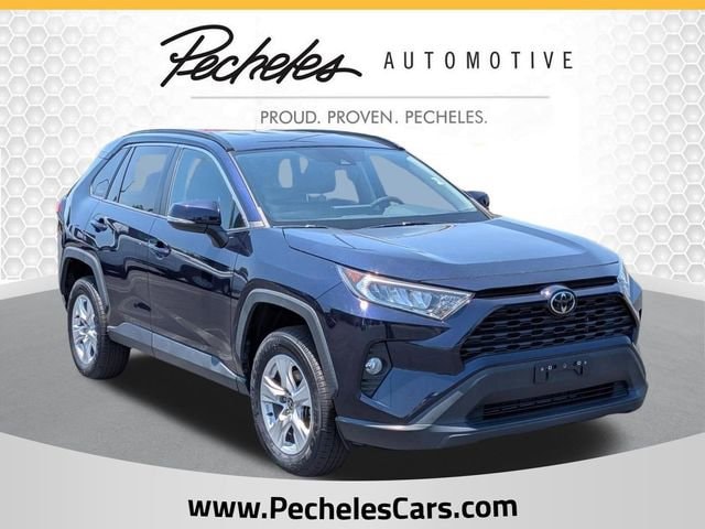 2021 Toyota RAV4 XLE AWD's photo