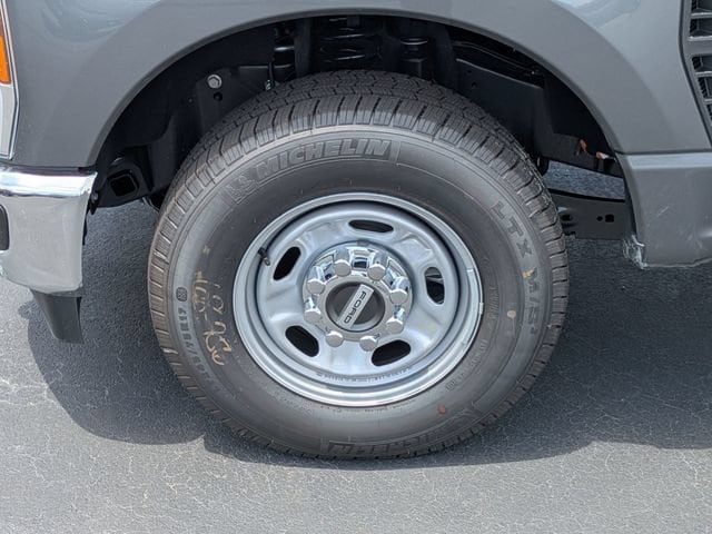 2025 Ford F-250 Super Duty XL - Photo 10