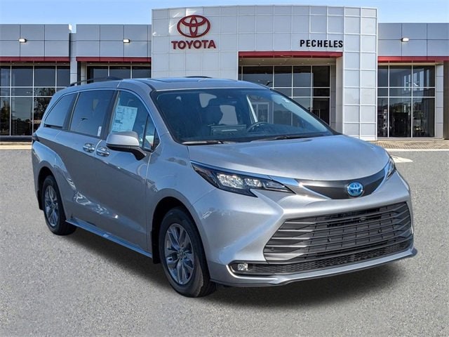 2025 Toyota Sienna Van Passenger Van 