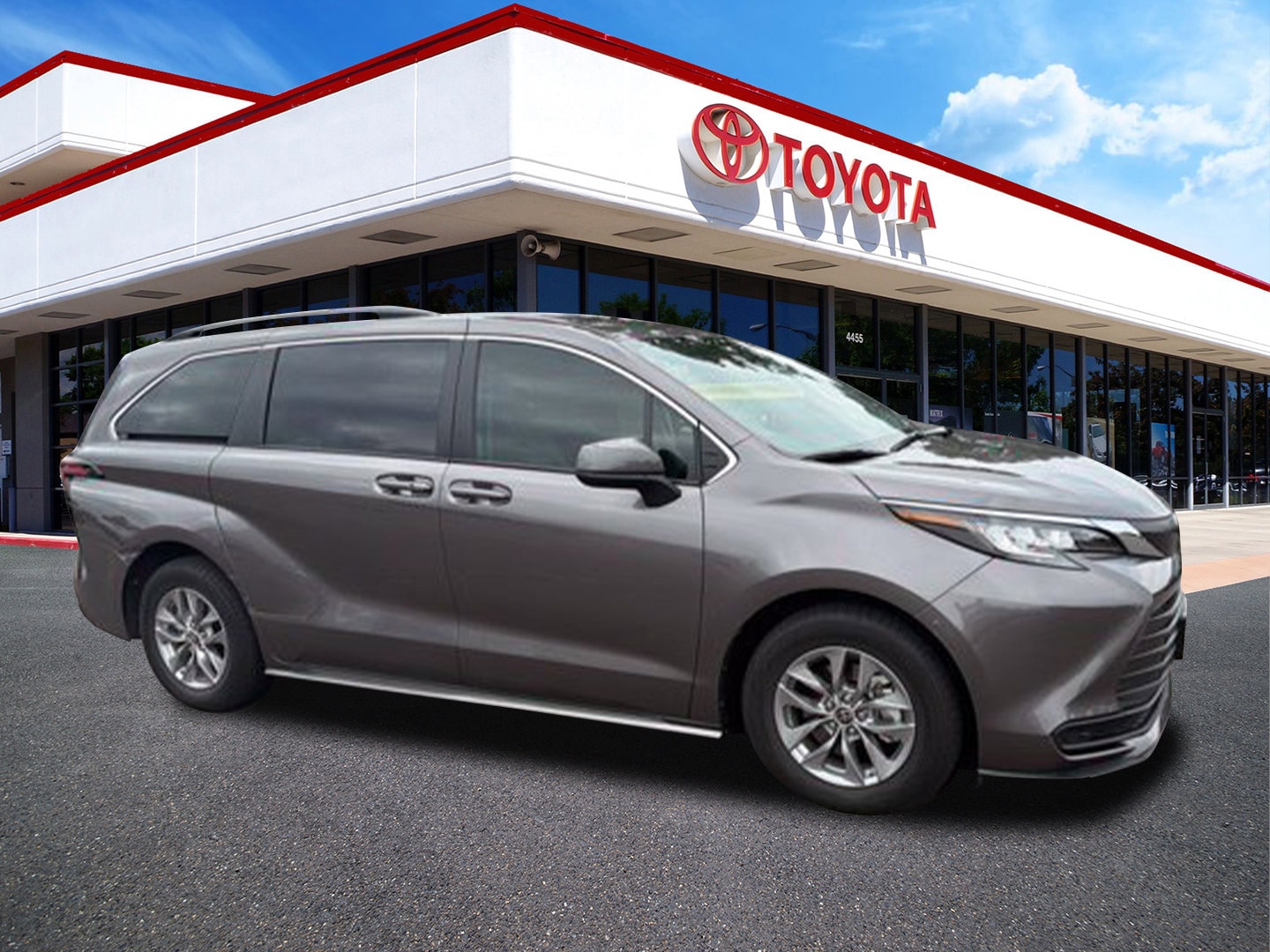 2022 Toyota Sienna LE