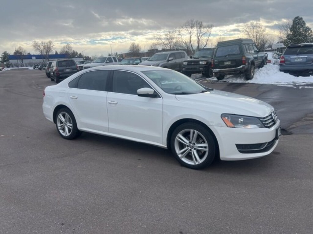 Used 2014 Volkswagen Passat 2.0L TDI SE Sedan