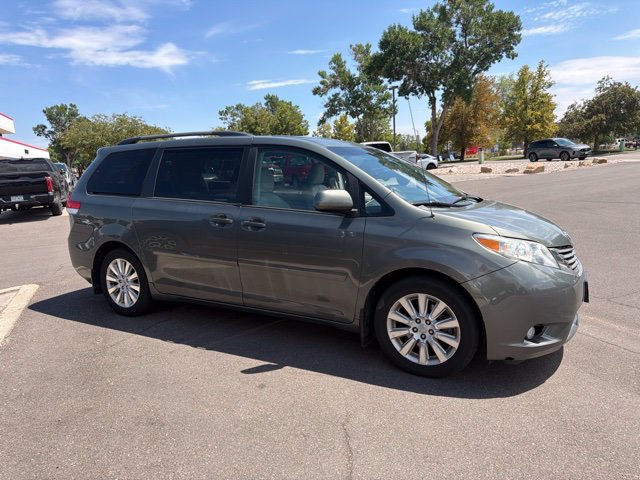 2011 Toyota Sienna XLE