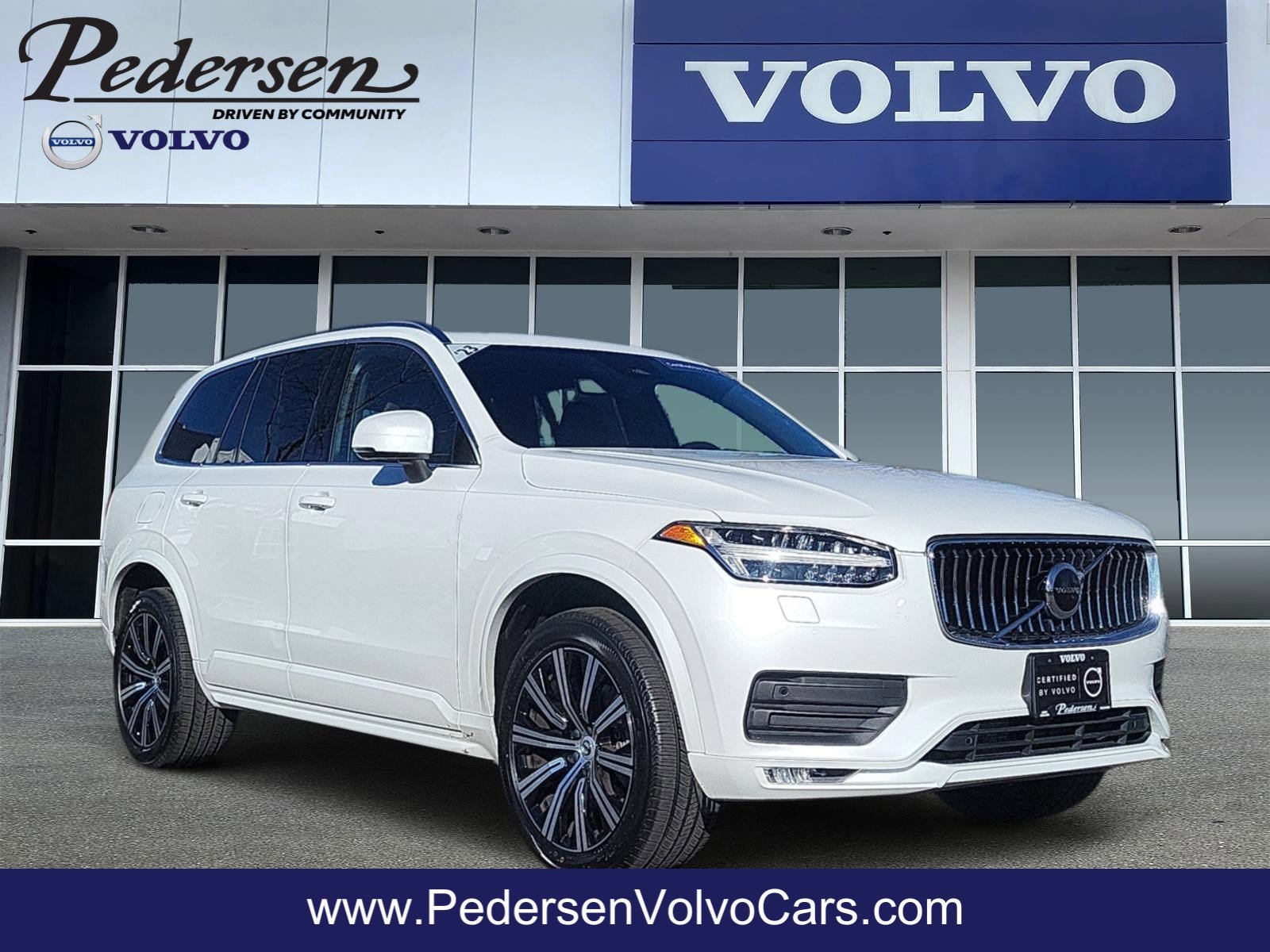 2023 Volvo XC90 Core's photo