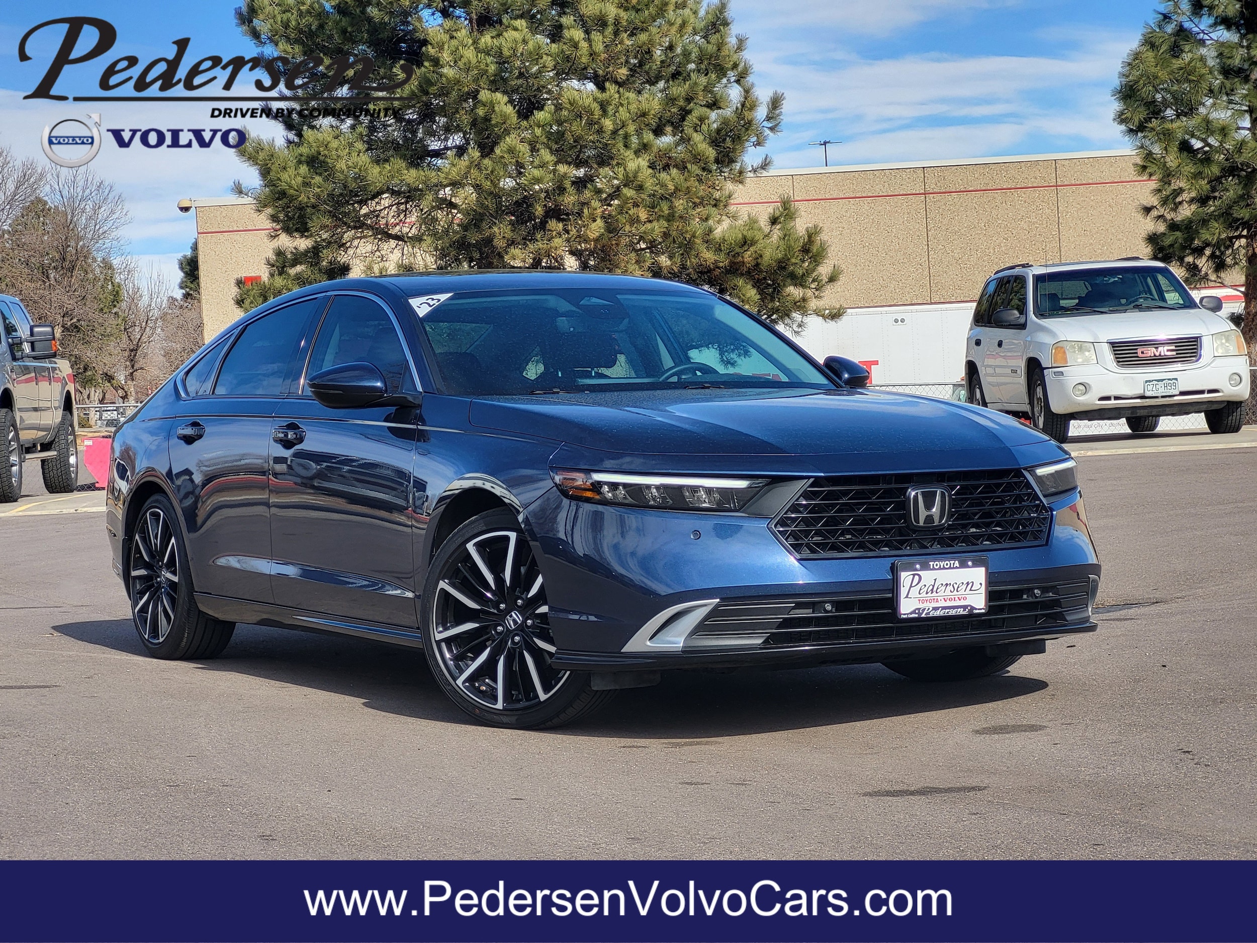 2025 Volvo V60 Cross Country Wagon 