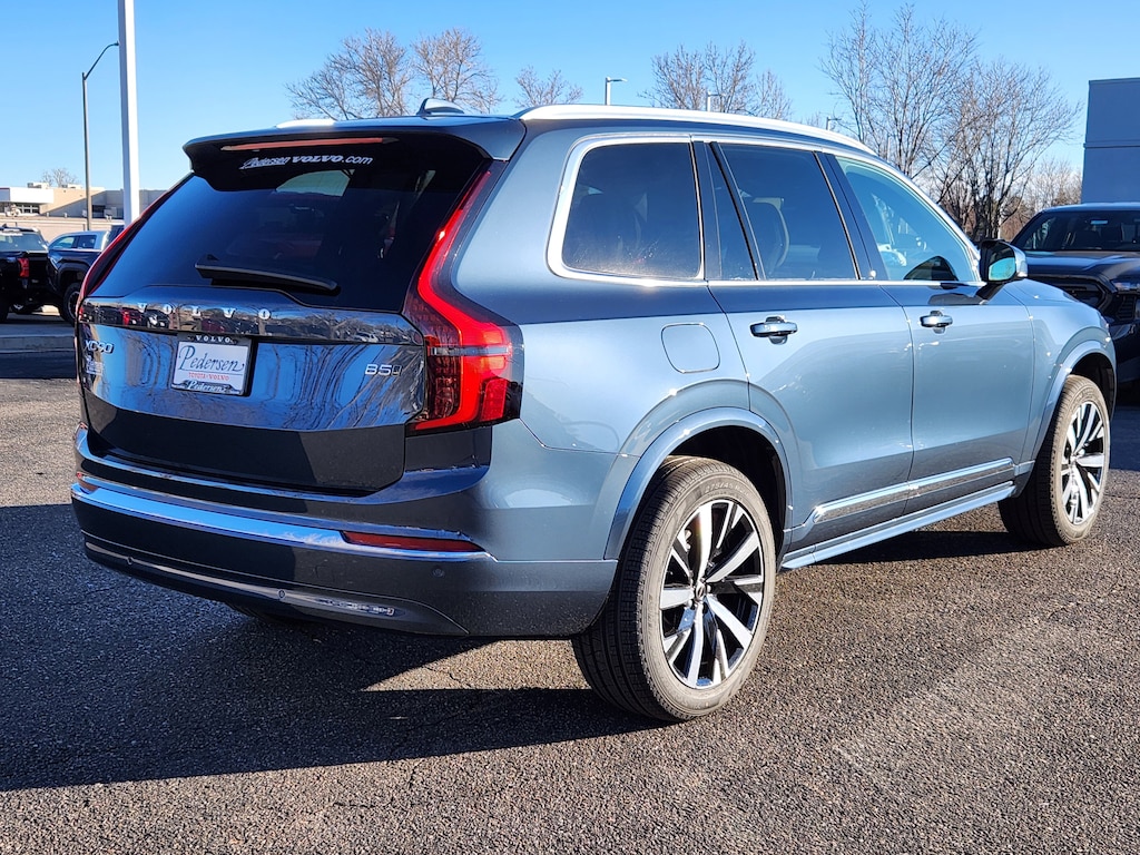 New 2026 Volvo XC90 B5 Core SUV