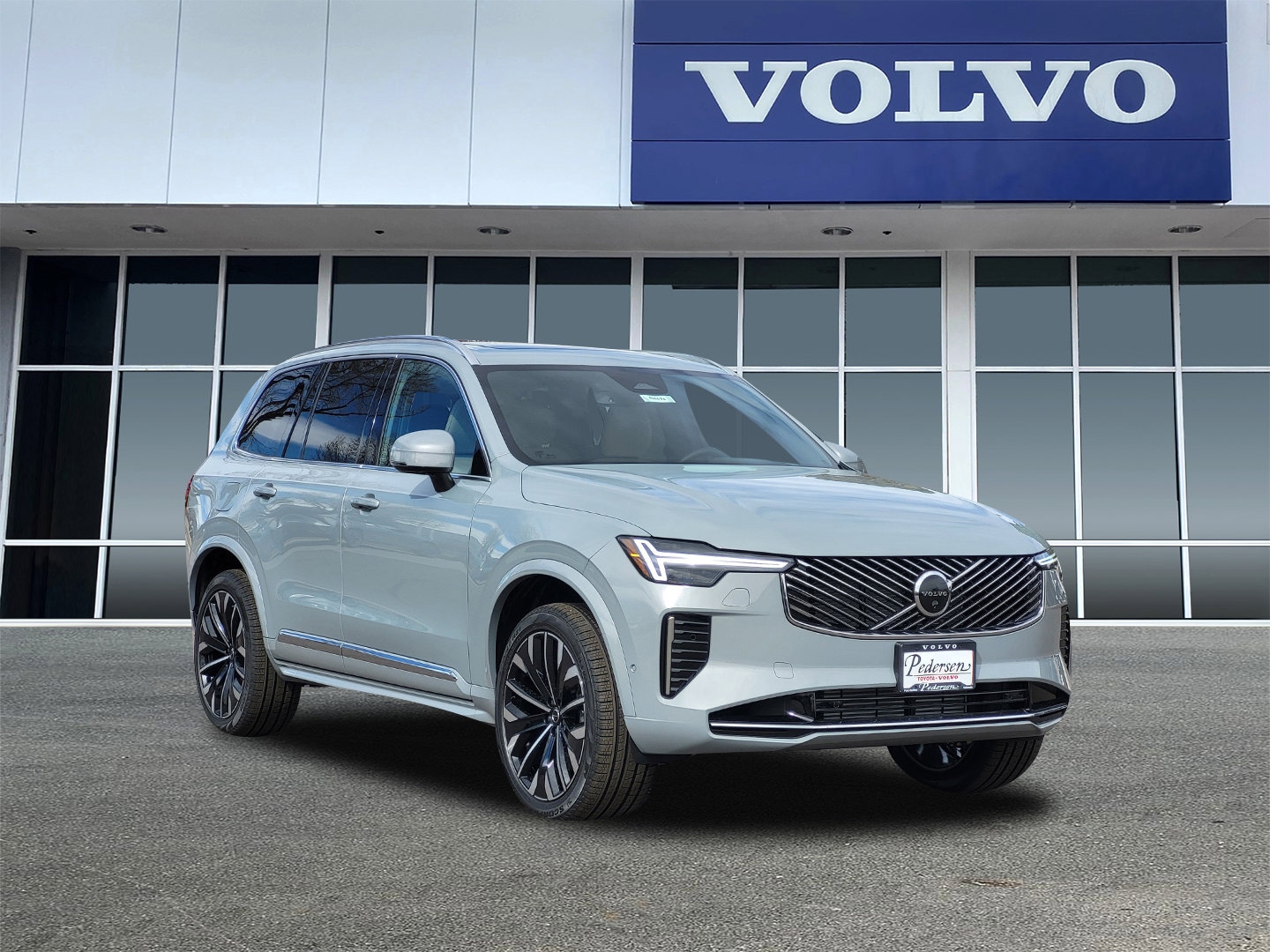 2026 Volvo XC90 T8 Recharge Plus Bright 7-Seat 4WD's photo
