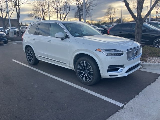 2024 Volvo XC90 Plus's photo