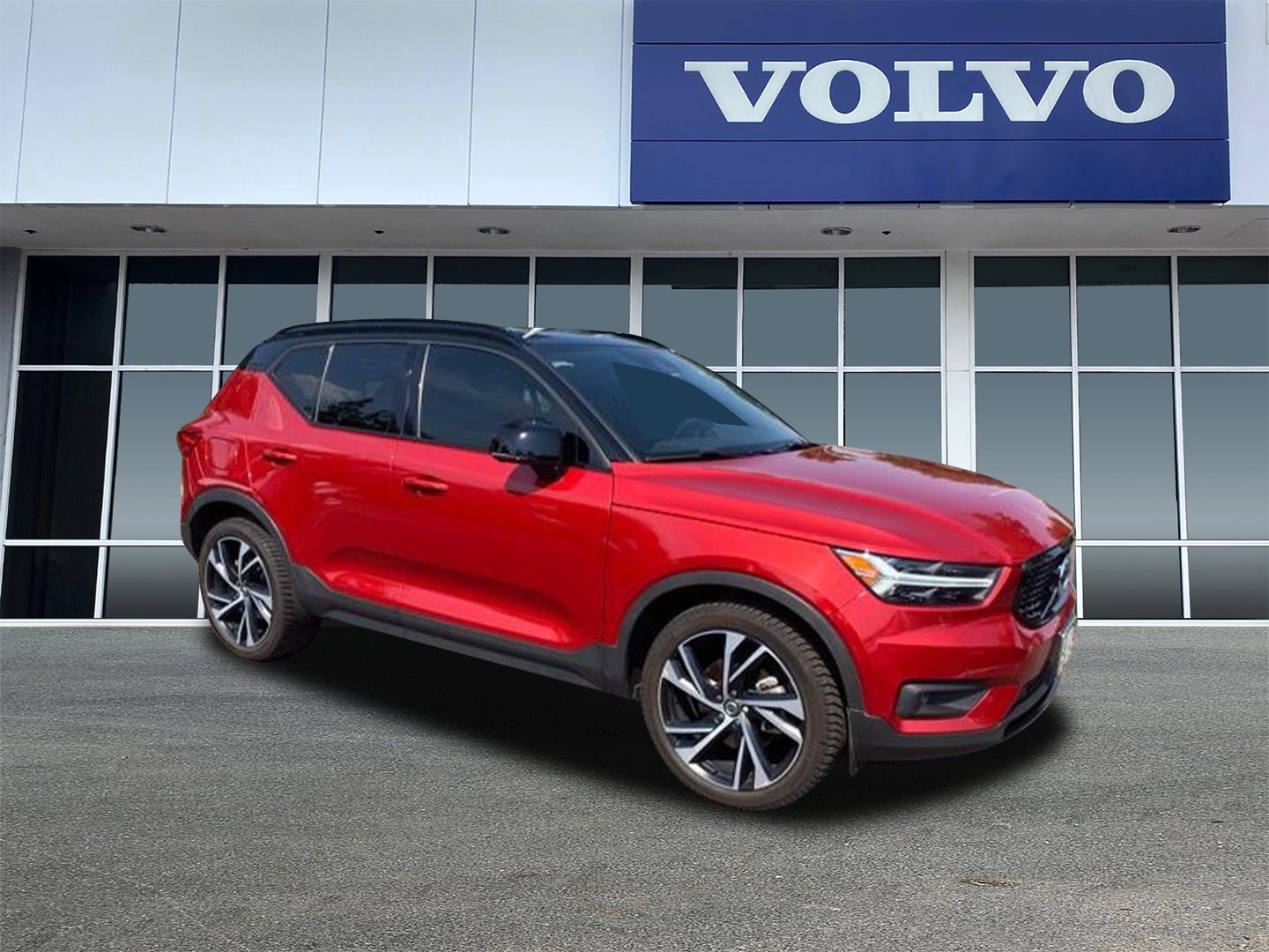 2020 Volvo XC40 T5 R-Design AWD's photo
