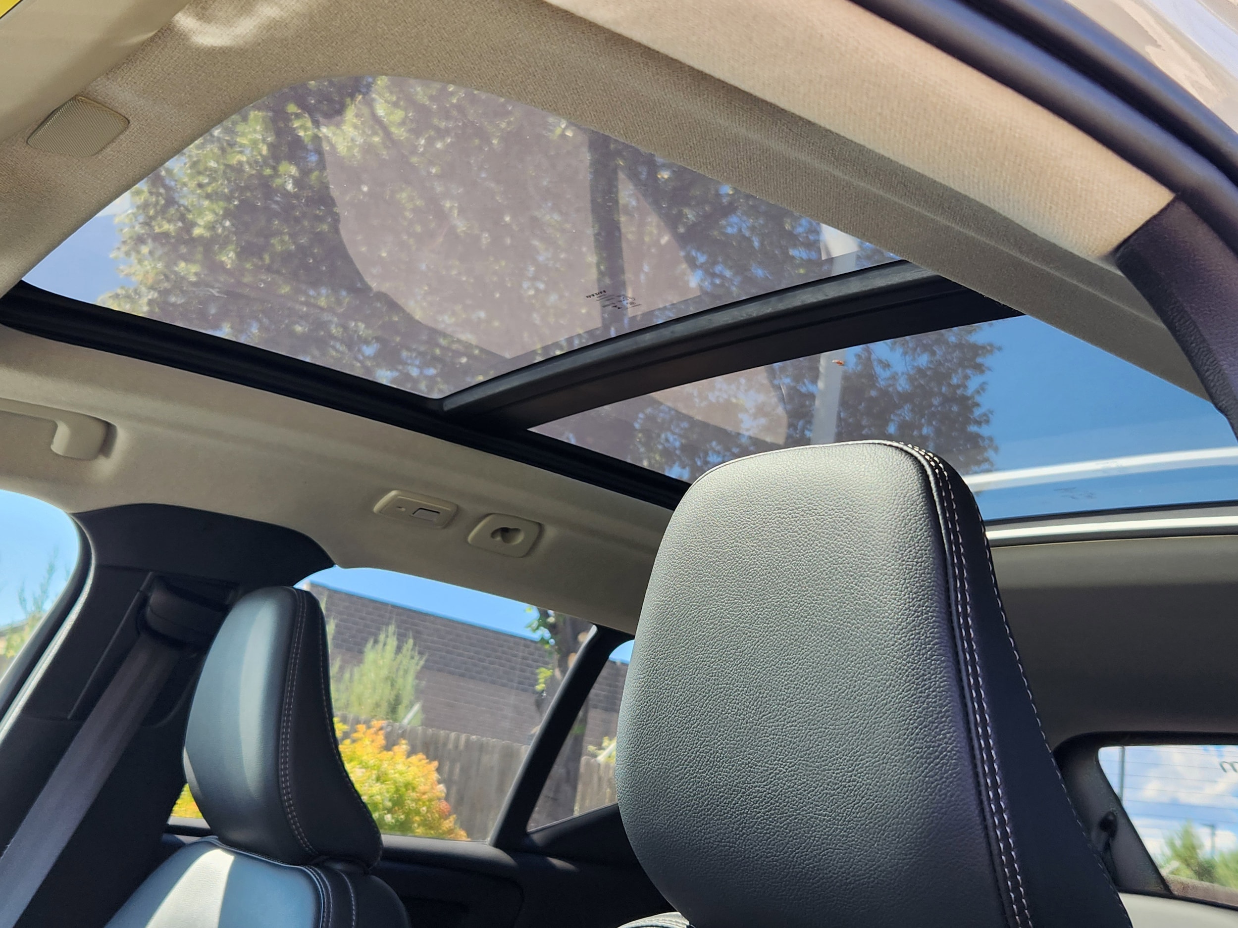 2026 Volvo XC40 Ultra - Photo 15