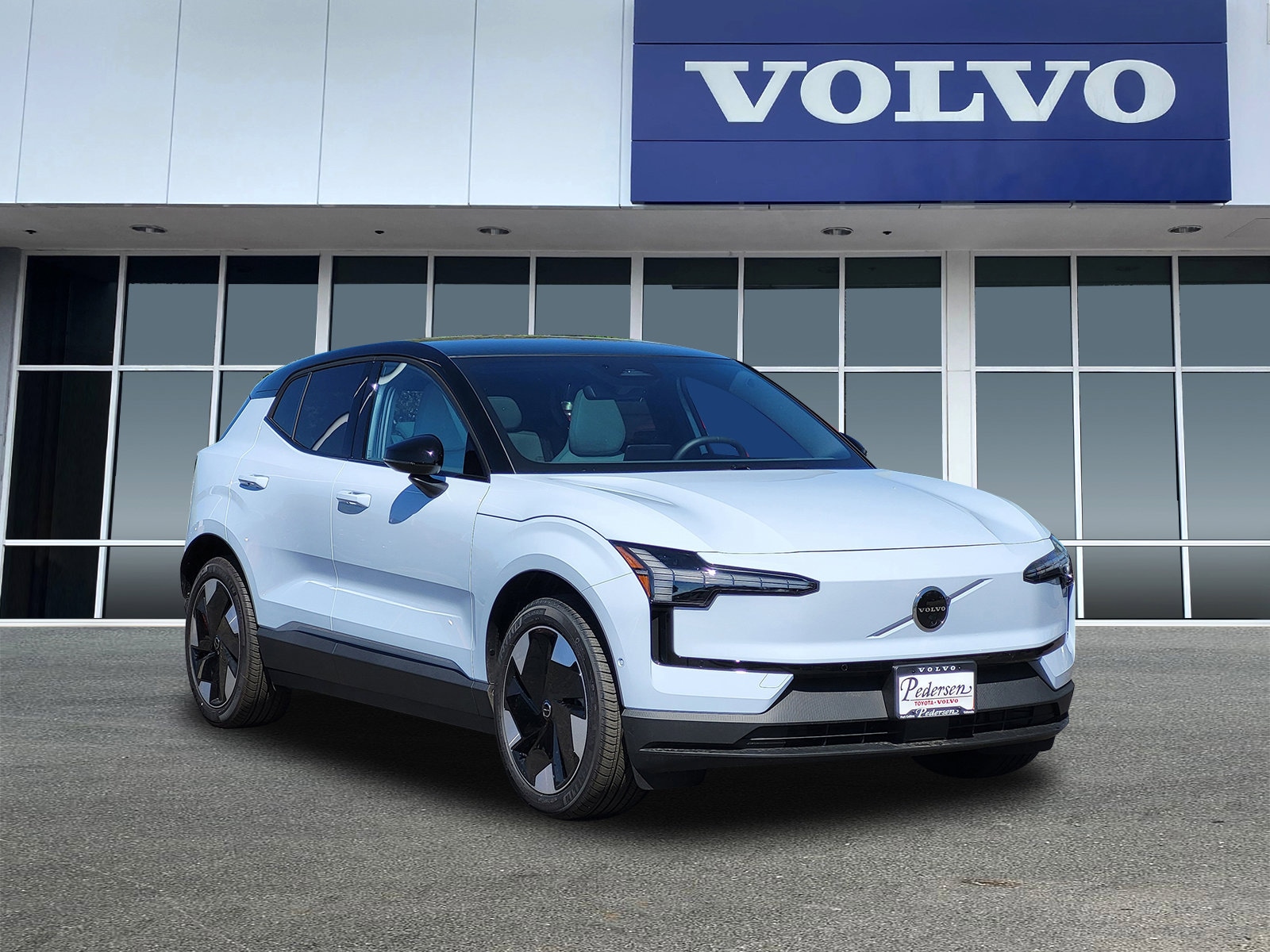 2026 Volvo EX30 Twin Motor Performance Ultra's photo
