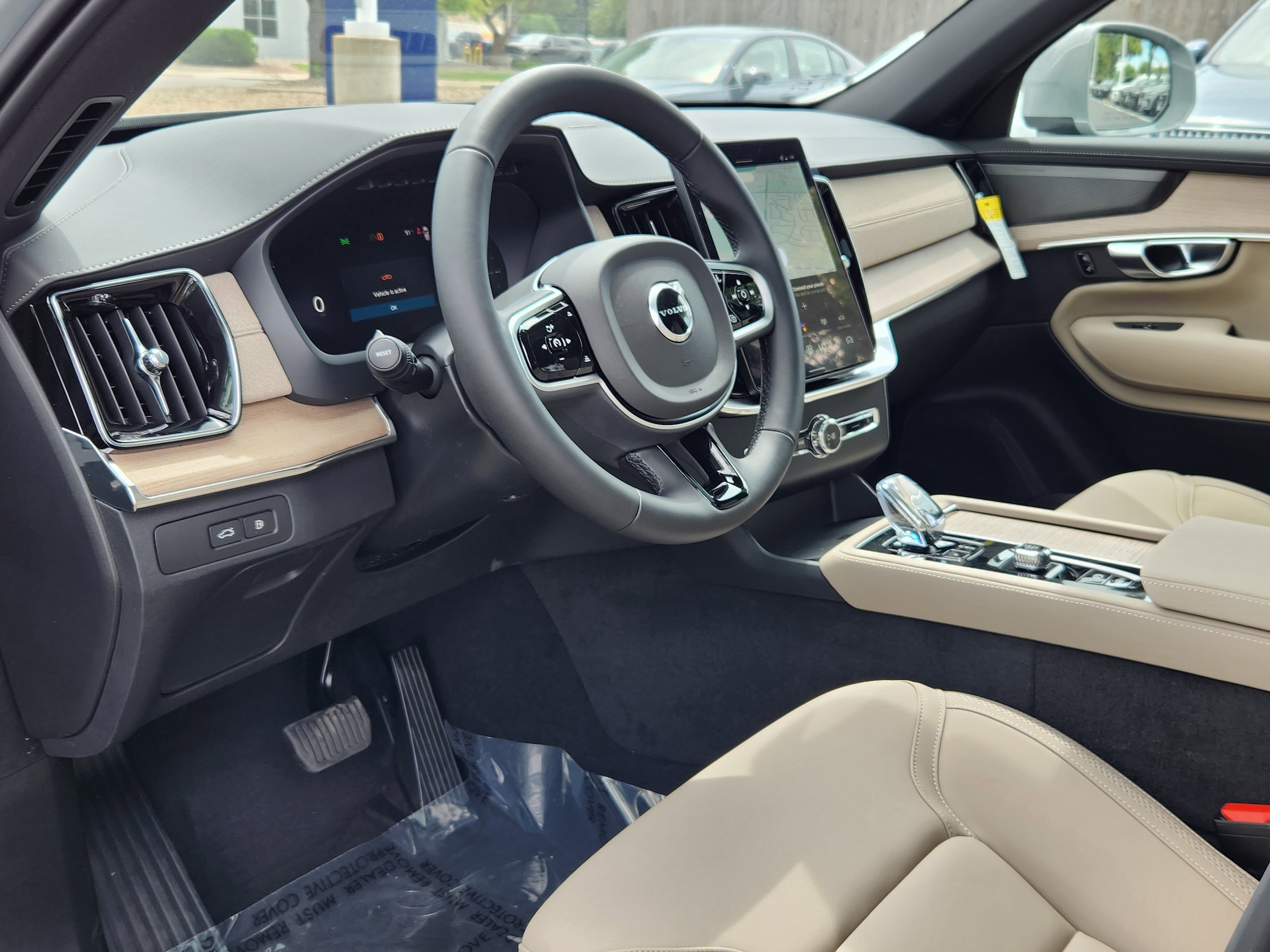 2026 Volvo XC90 Plus - Photo 6