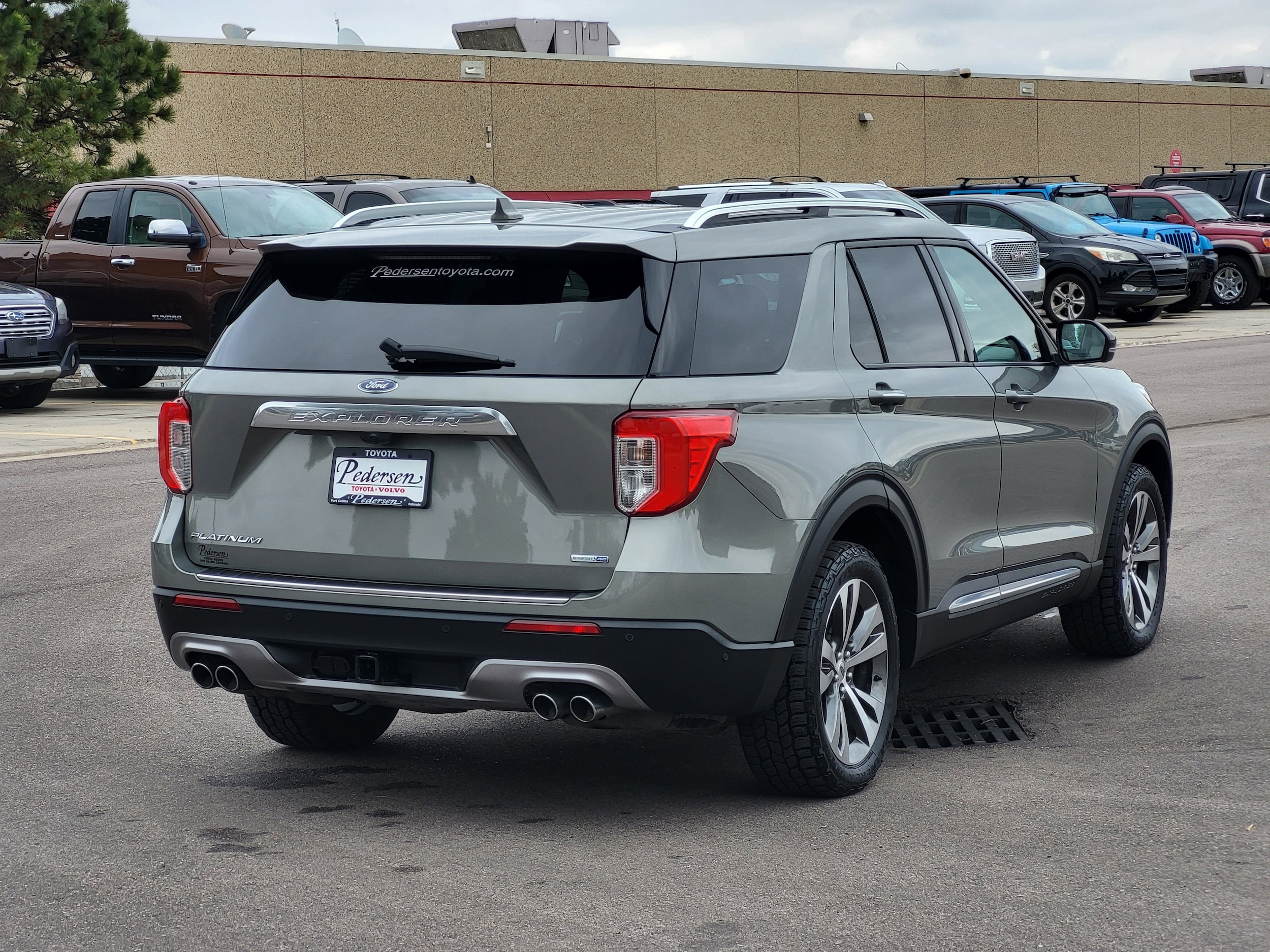 Vehicle Image 2