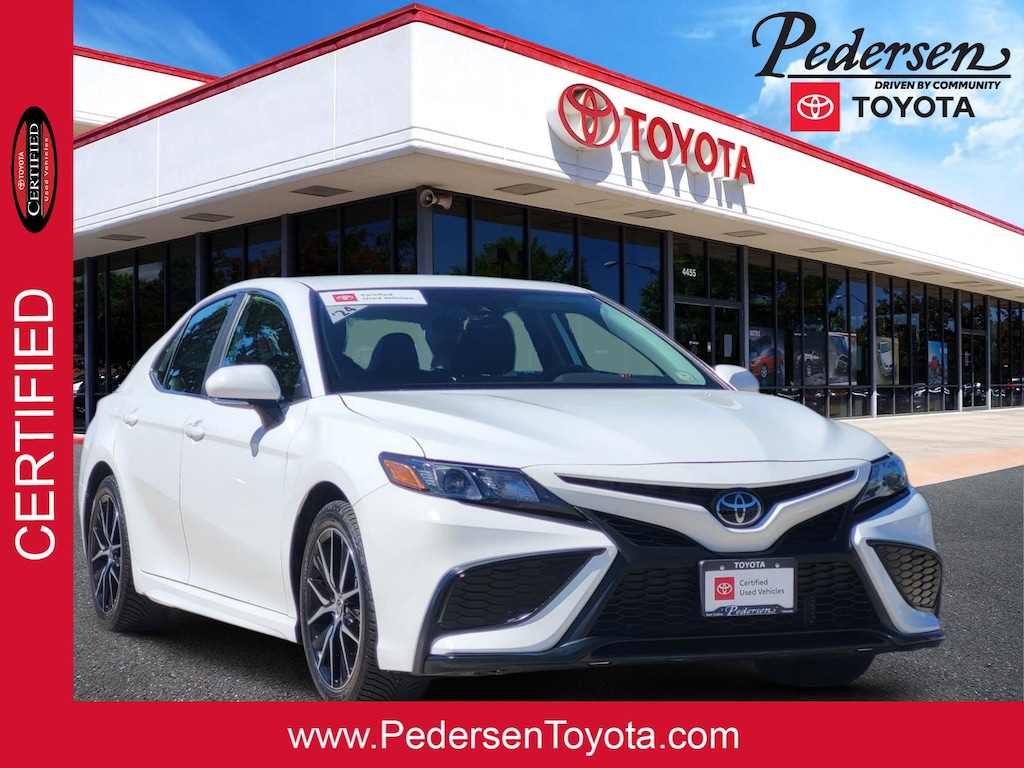 Used 2024 Toyota Camry SE Sedan