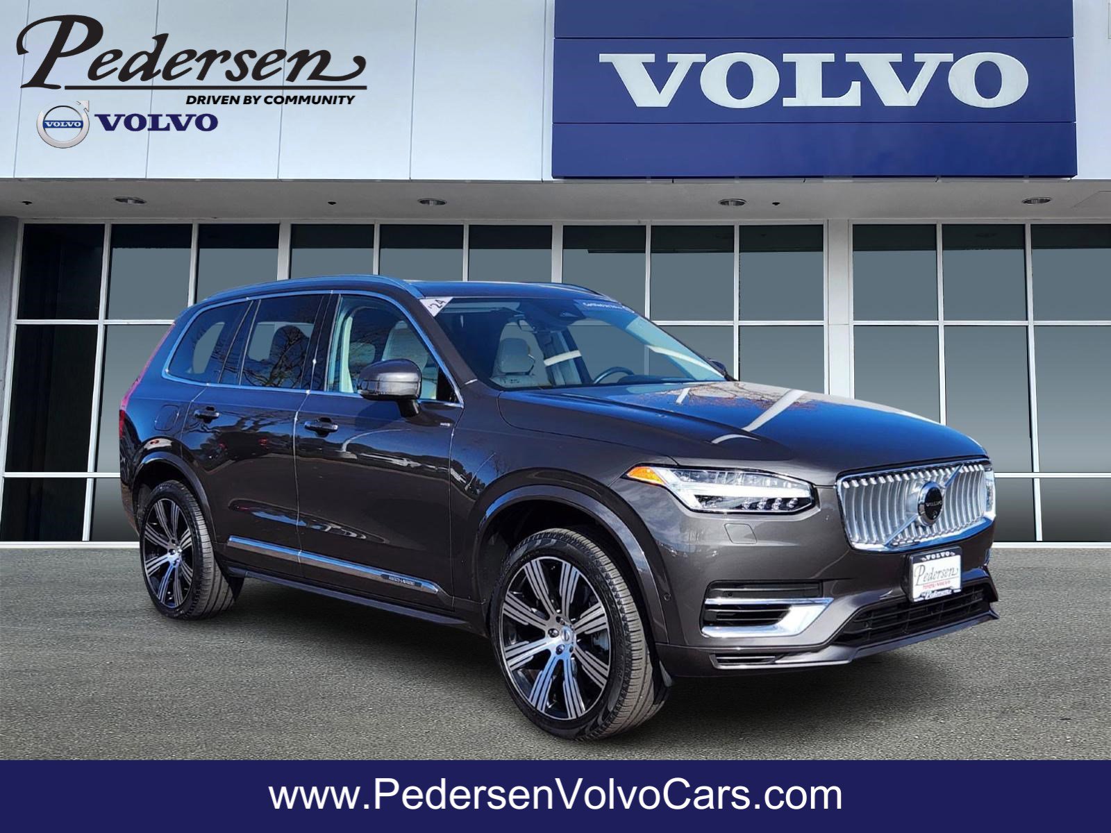 2024 Volvo XC90 Plus's photo