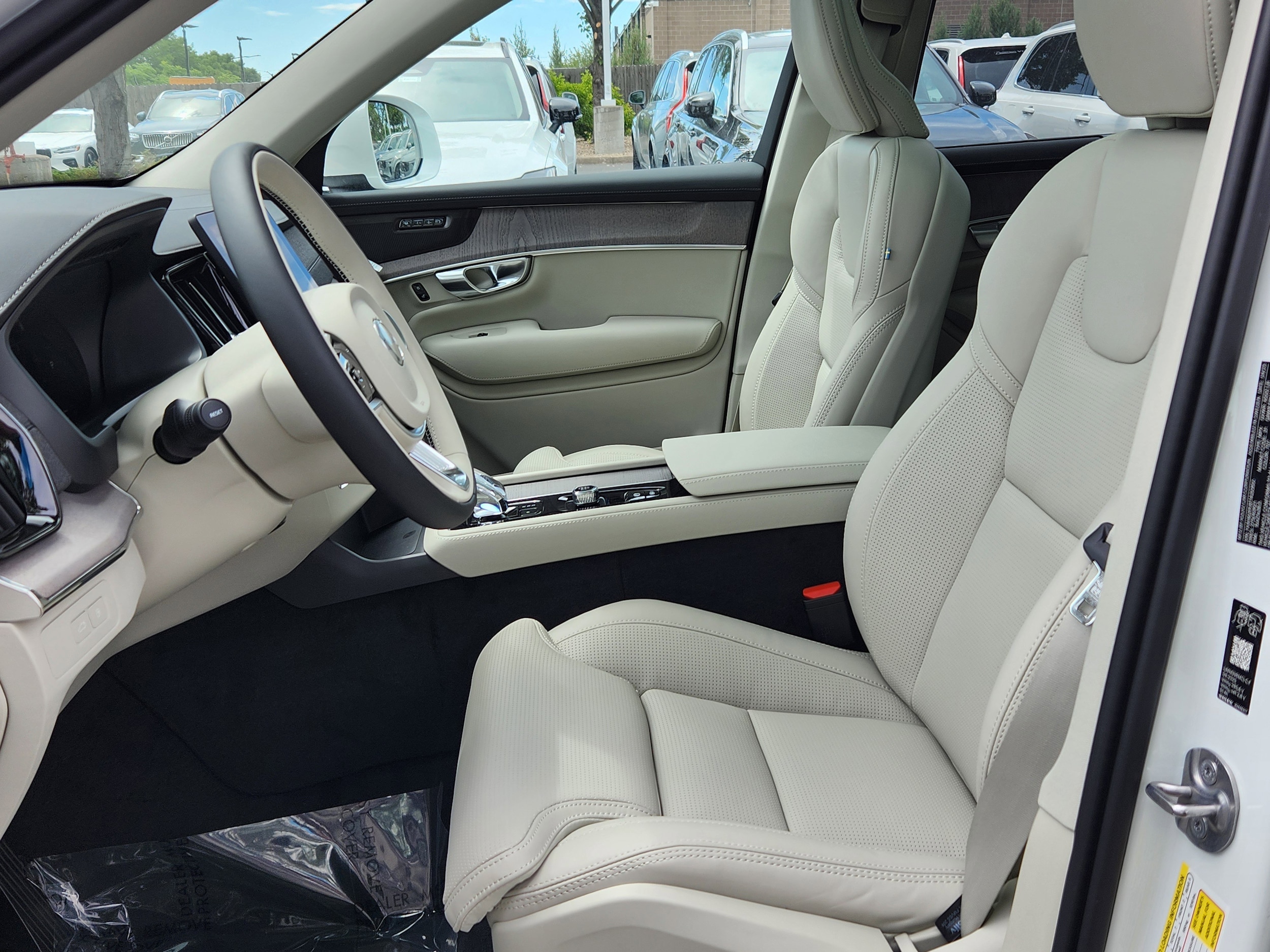 2026 Volvo XC90 Ultra - Photo 7